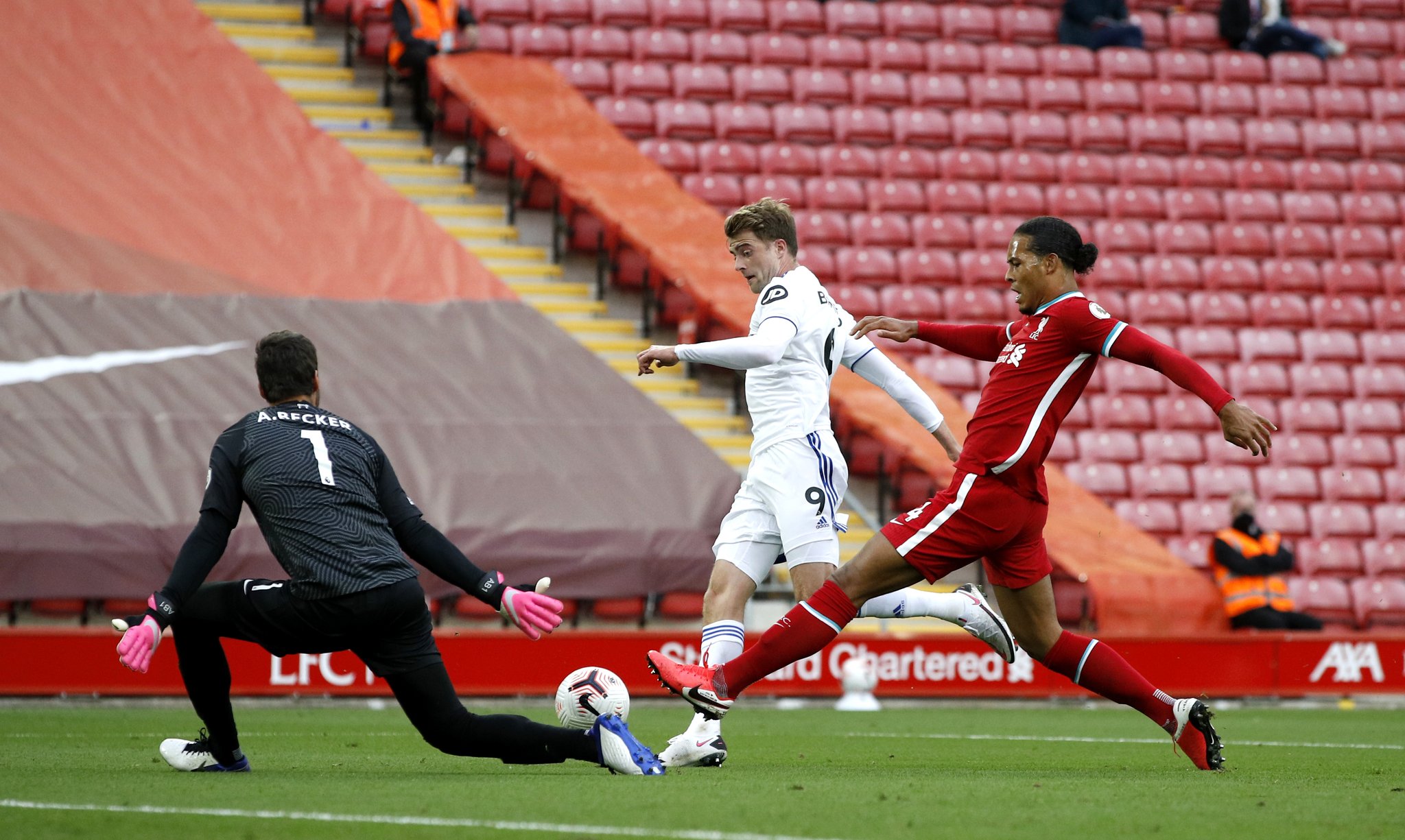 然而在这种 然而在这种